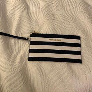 Micheal Kors Wristlet